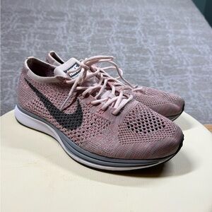 Nike Flyknit Racer Strawberry Running Shoe Pink Grey Women Size 7